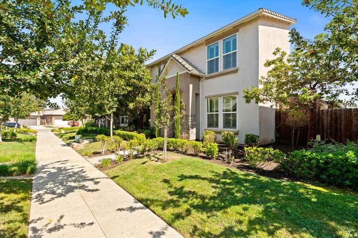 Property Photo:  11336 N Sageberry Way  CA 93730 