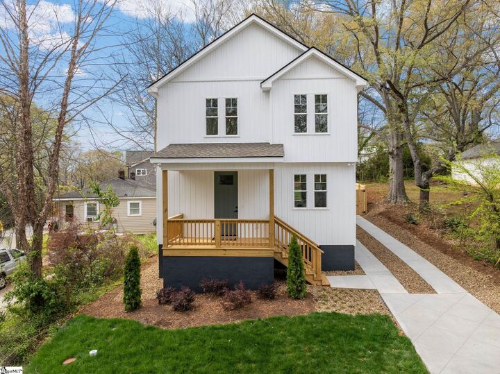 Property Photo:  102 Hilton Street  SC 29607 