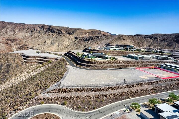 Property Photo: 8 Wanderlust Court NV 89012