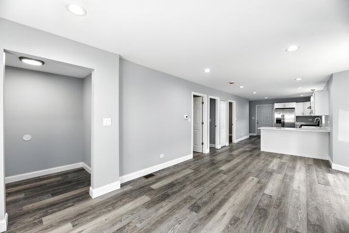 Property Photo:  840 E 25th Avenue  IN 46407 