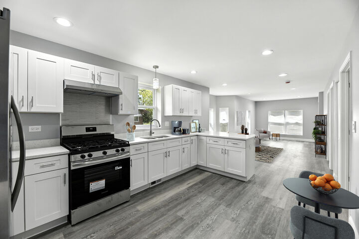 Property Photo:  840 E 25th Avenue  IN 46407 