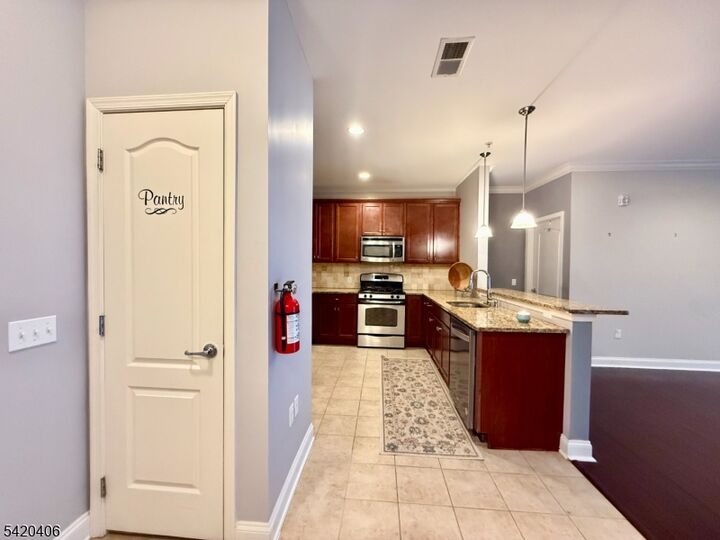 Property Photo:  3101 Ramapo Ct 3101  NJ 07457 