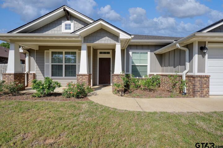 Property Photo:  500 Asher Lane  TX 75771 