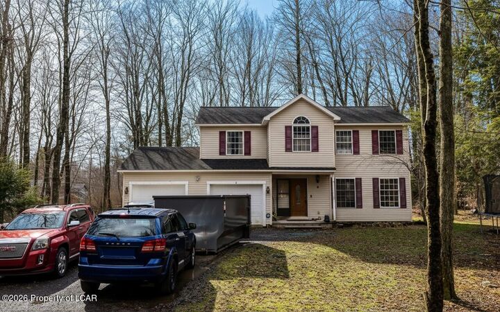 Property Photo: 207 George Drive PA 18610
