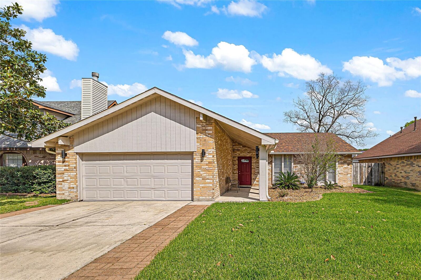 Property Photo: 8406 Windfall Lane TX 77040