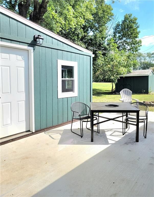 Property Photo:  409 Spratley Street  MO 64161 