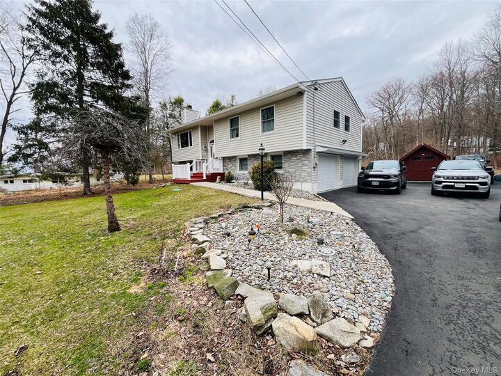Property Photo:  226 White Pond Road  NY 12582 