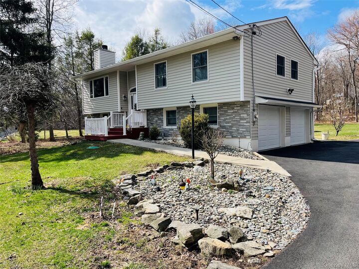 Property Photo:  226 White Pond Road  NY 12582 