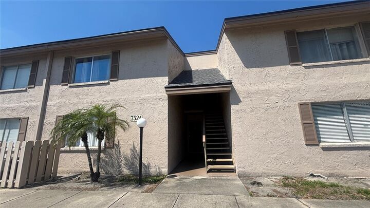Property Photo:  7524 Needle Leaf Place 32  FL 33617 
