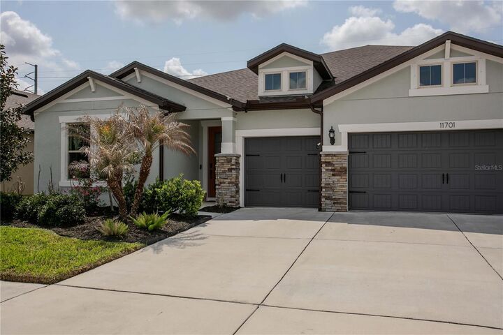 Property Photo:  11701 Brighton Knoll Loop  FL 33579 