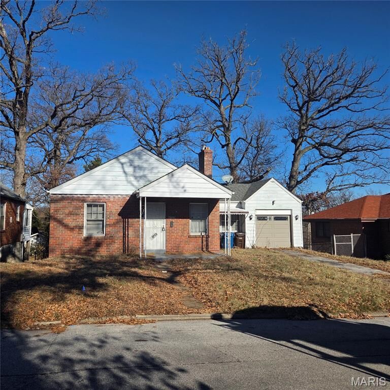 Property Photo:  6725 Maryellen Street  MO 63121 