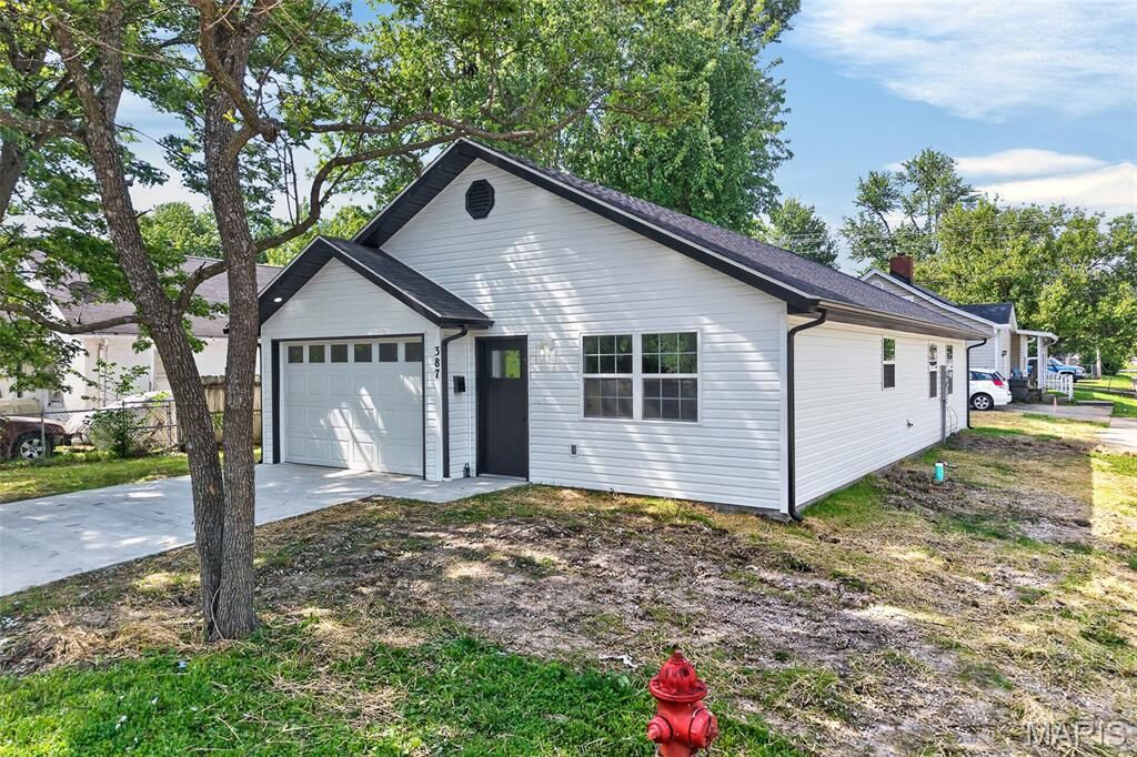 Property Photo:  387 Harrison Avenue  MO 65536 