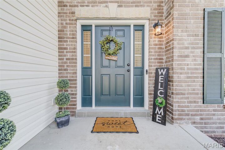 Property Photo:  902 Palisades Circle  MO 63301 