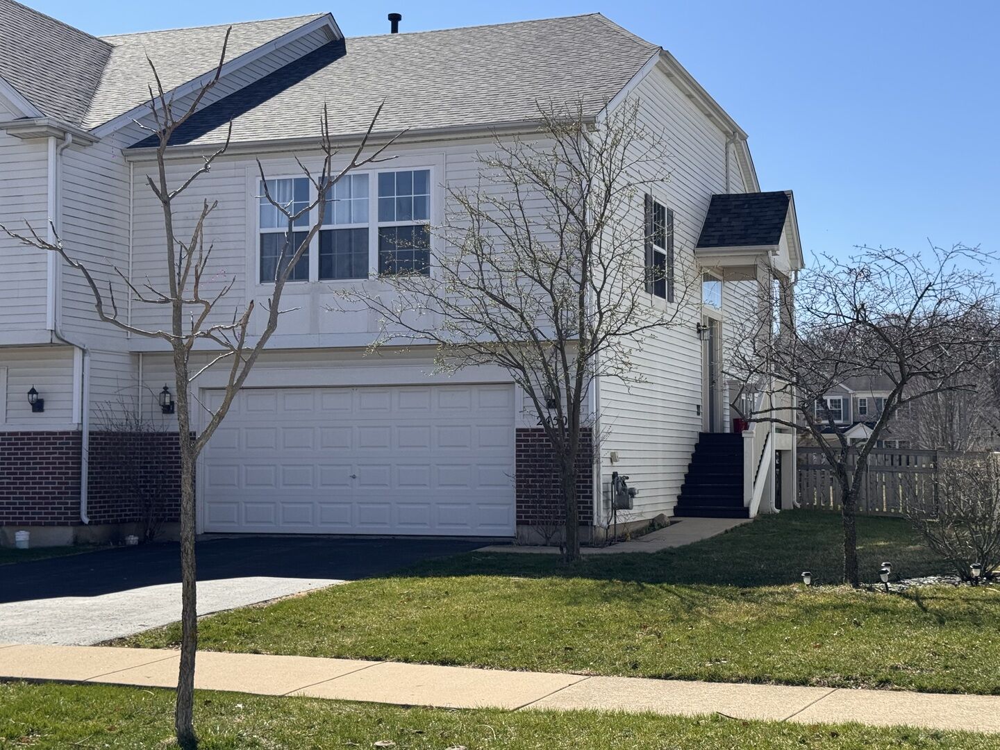 Property Photo: 2450 Saddle Ridge Drive IL 60432