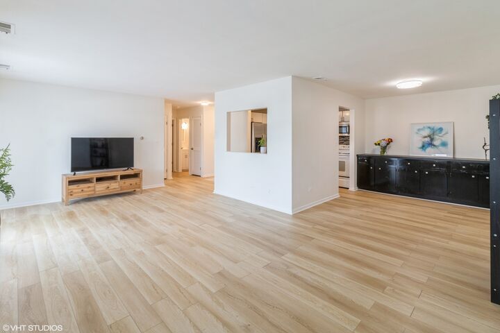 Property Photo: 3110 Pheasant Creek Drive 110 IL 60062