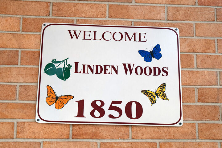 Property Photo: 1850 Tall Oaks Drive 2204 IL 60505