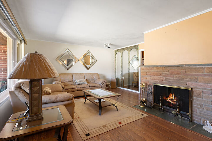 Property Photo: 1750 Potter Road IL 60068