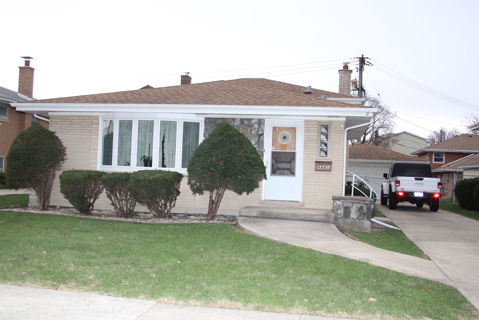 Property Photo:  