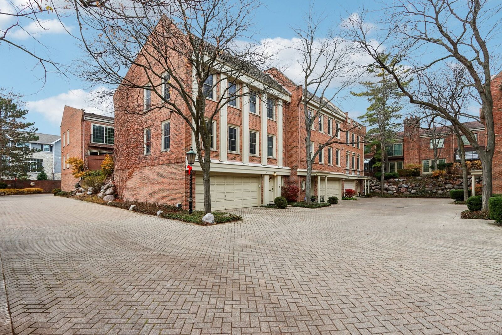 Property Photo:  19 Landmark Avenue 19  IL 60093 