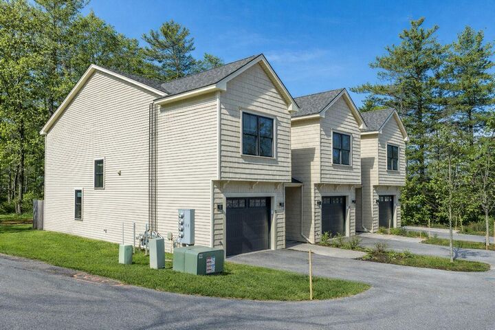 Property Photo:  25 Preservation Lane 12  ME 04106 