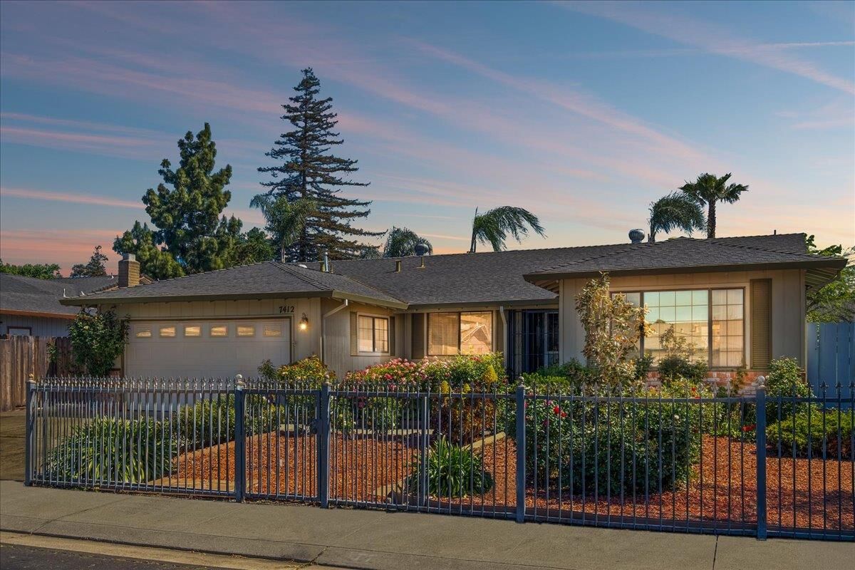Property Photo:  7412 Southfield Way  CA 95207 