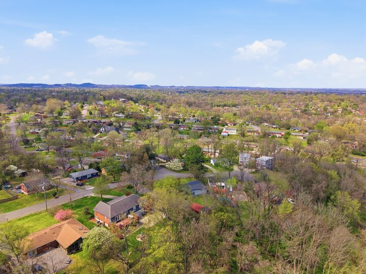 Property Photo: 1621 Lethia Dr TN 37206