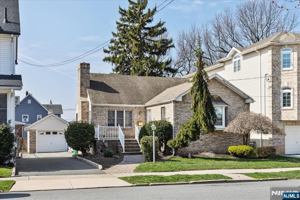 Property Photo:  618 3rd Avenue  NJ 07071 