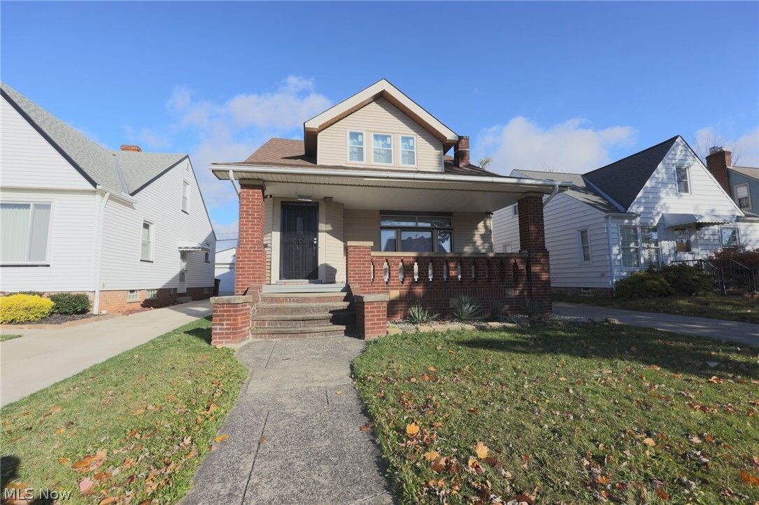 Property Photo:  6502 Farnsworth Drive  OH 44129 