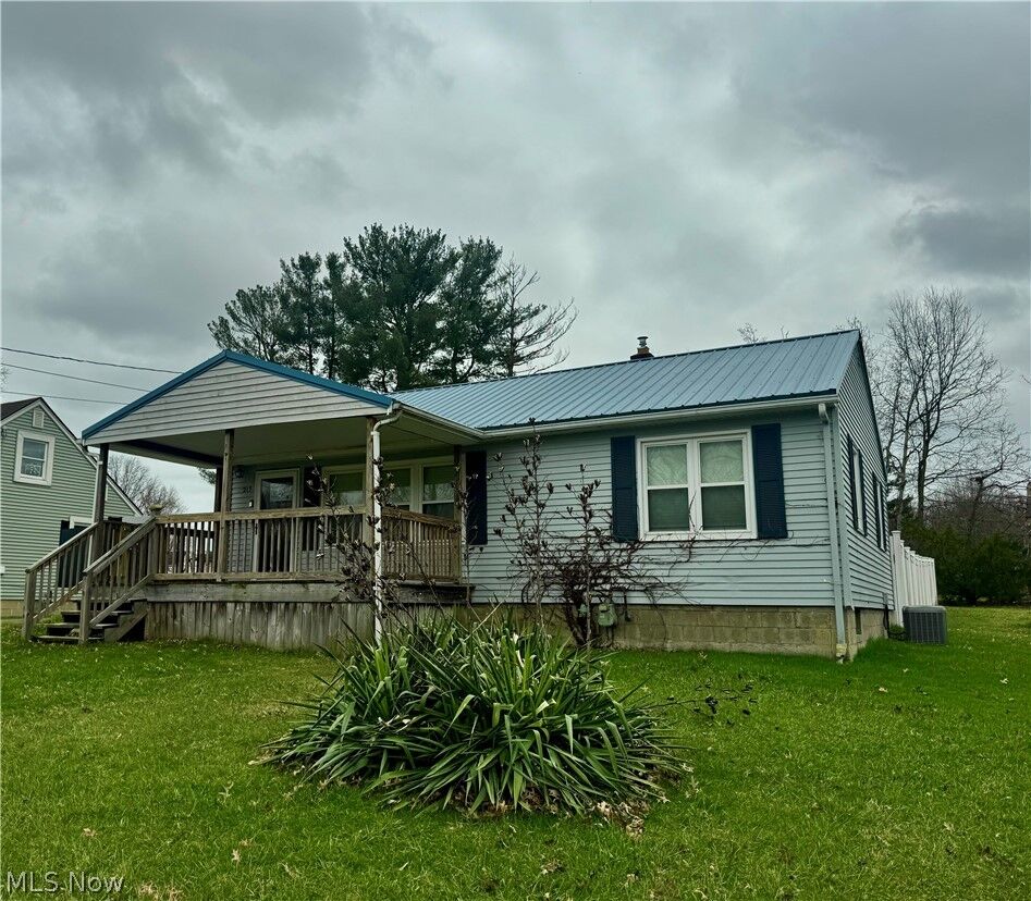 Property Photo:  2173 Clearview Drive  OH 44483 