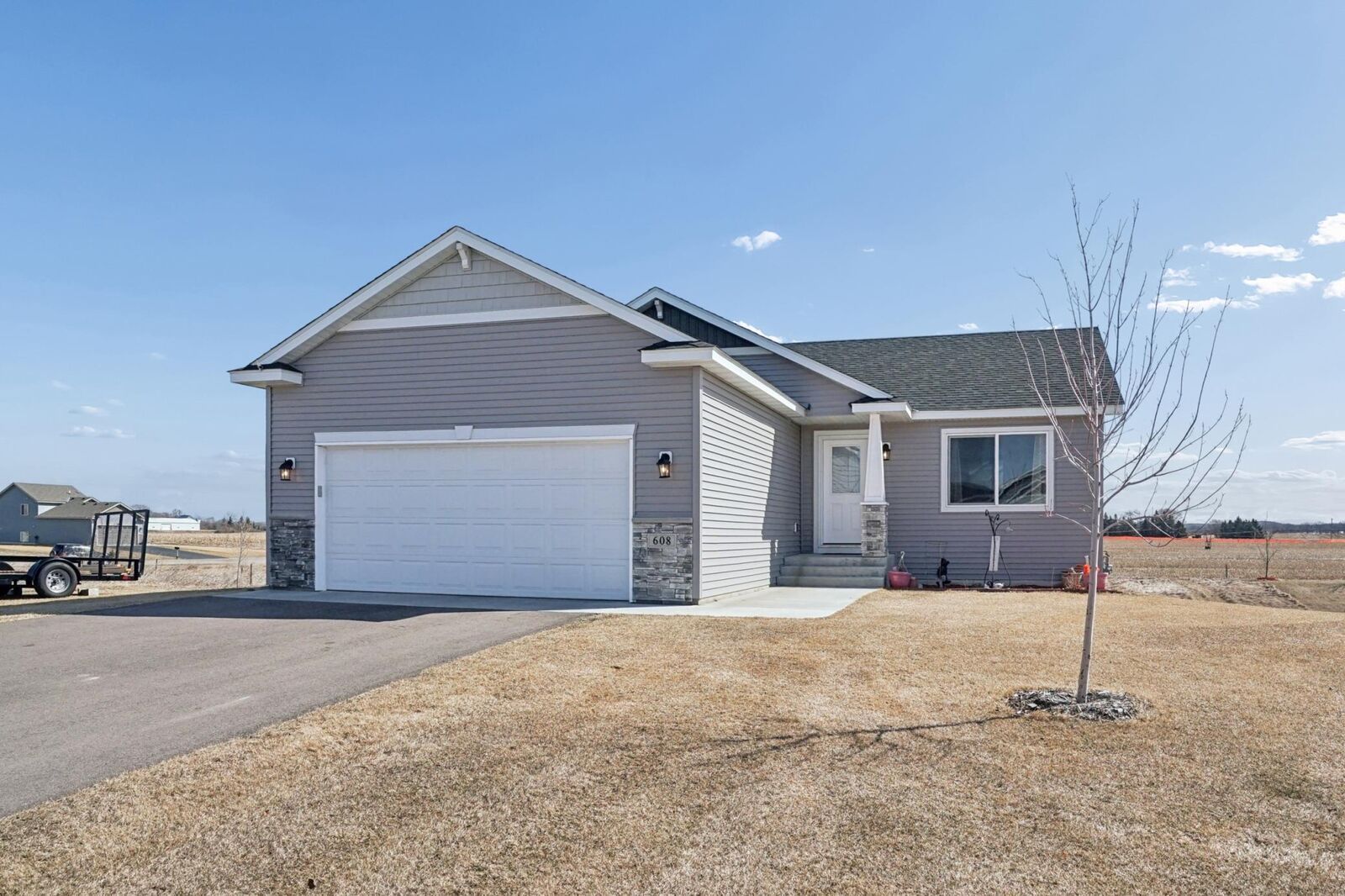 Property Photo:  608 Elm Street N  MN 55353 