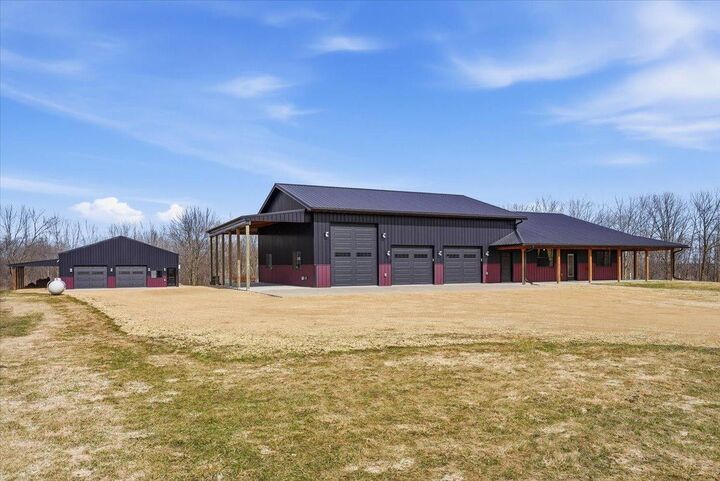 Property Photo:  195 Surrey Ridge Trail  WI 54013 