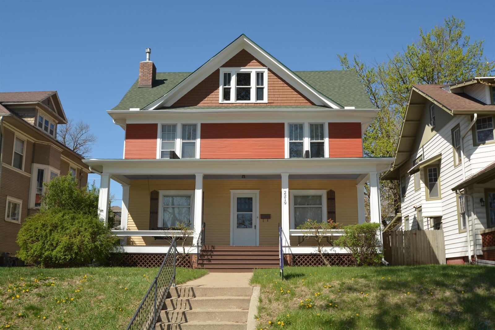 Property Photo: 2219 Jackson St IA 51104
