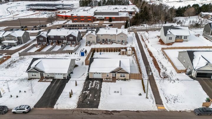 Property Photo: 63 Kindred Avenue PE C1C 0W2