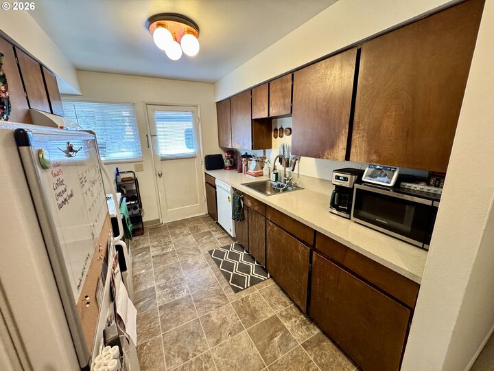 Property Photo:  202 SE 157th Ave  WA 98684 