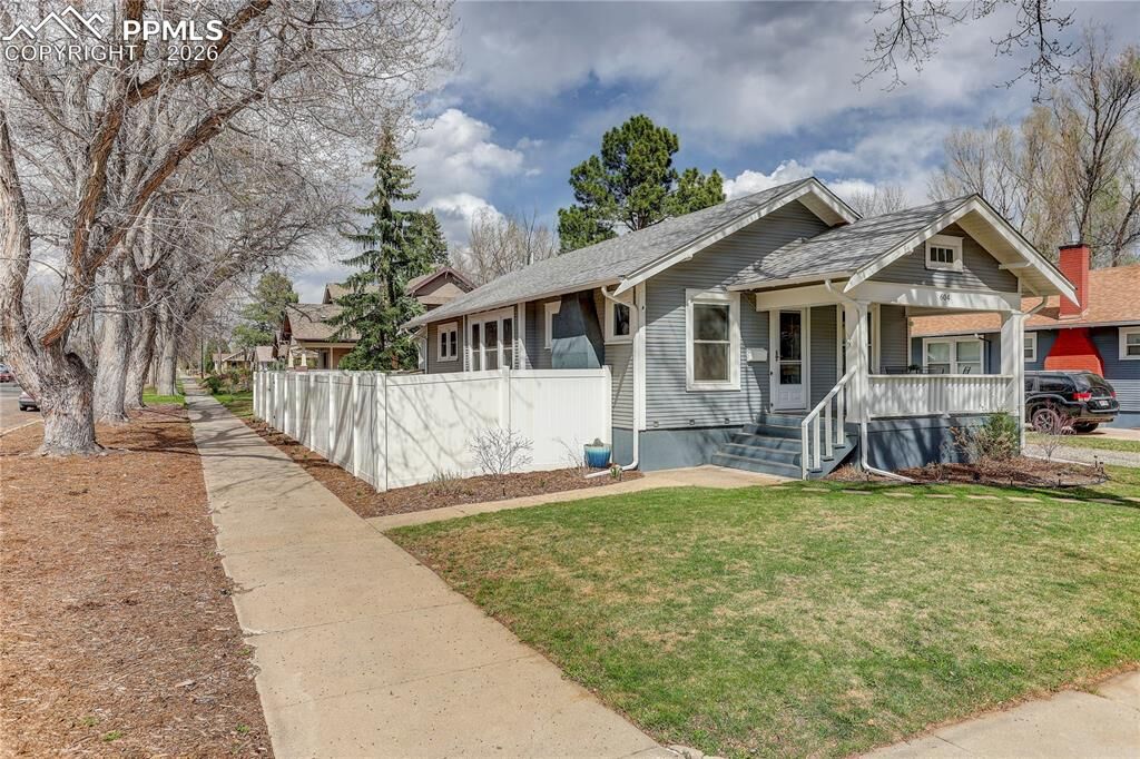 Property Photo: 604 E Espanola Street CO 80907