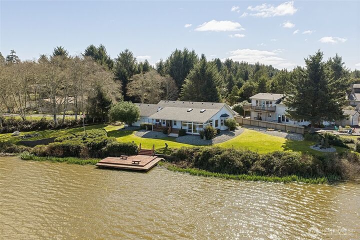 Property Photo:  288  Overlake Street NE  WA 98569 