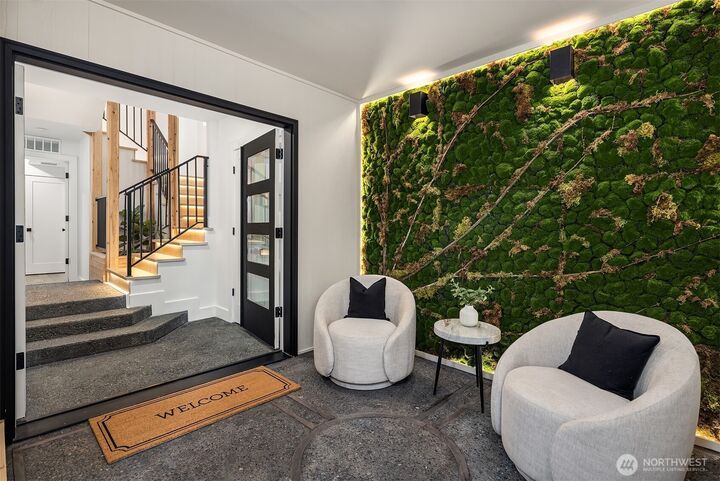 Property Photo: 612 219th Avenue NE WA 98074