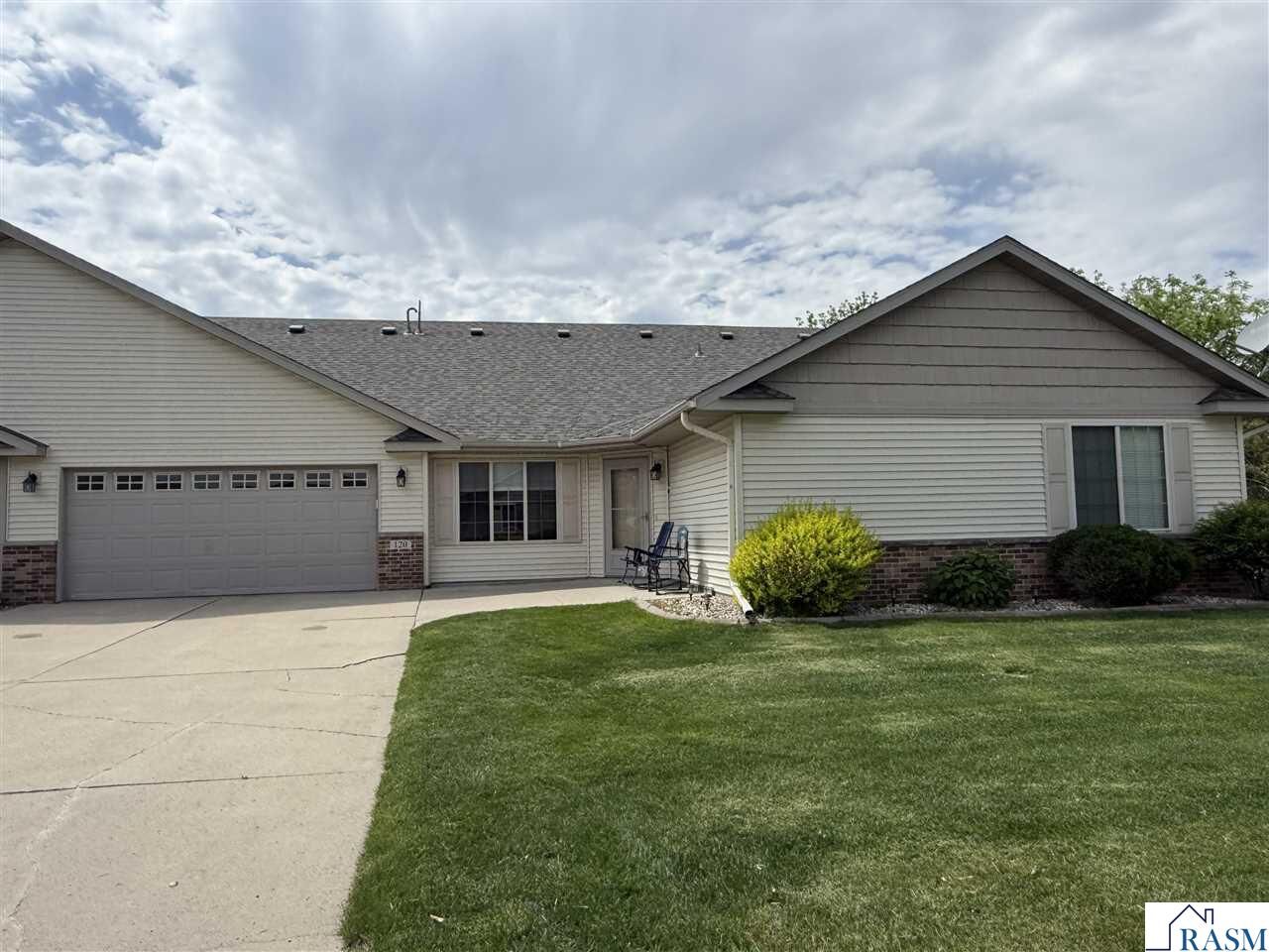 Property Photo: 120 Palmer Path MN 56001