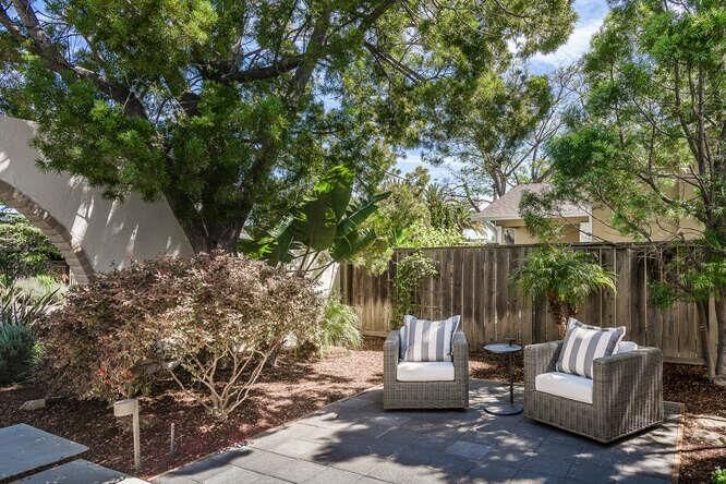 Property Photo:  532 Anchor Circle  CA 94065 