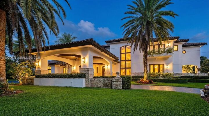 Property Photo:  7701 Old Cutler Rd  FL 33143 