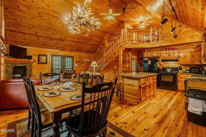 Property Photo: 4040 Hickory Hollow Way TN 37862