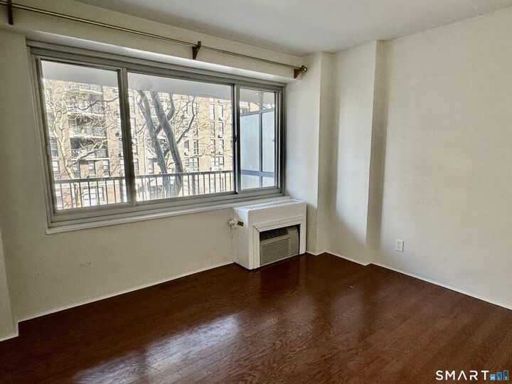 Property Photo:  100 York Street 3J  CT 06511 