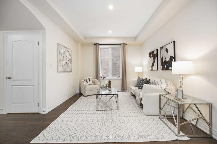 Property Photo:  689 Somerville Drive  ON L3X 0J9 