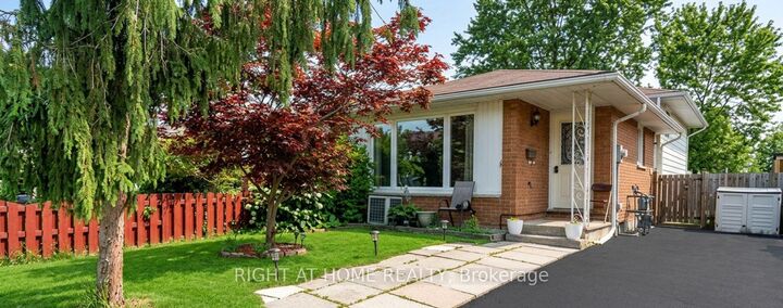14 Canterbury Drive — photo 1