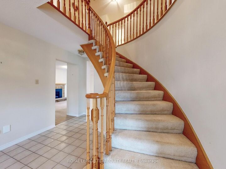 Property Photo: 4 Mowat Court ON L6Z 3E6