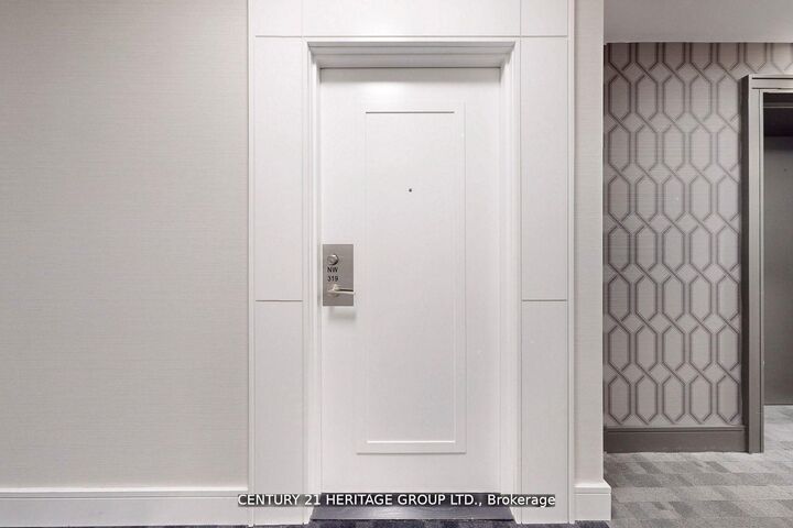 Property Photo:  9201 Yonge Street 319  ON L4C 6Z2 