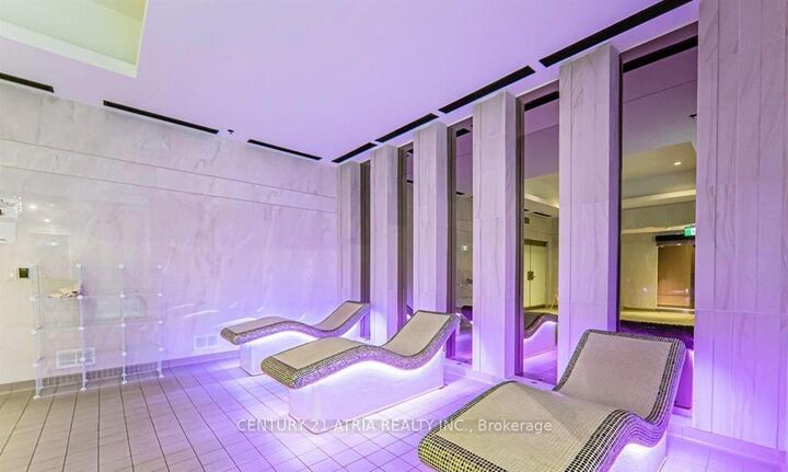 Property Photo:  19 Bathurst Street 1802  ON M5V 0N2 