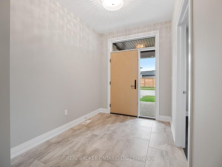 Property Photo: 149 Willowbrook Drive ON L3C 0G2