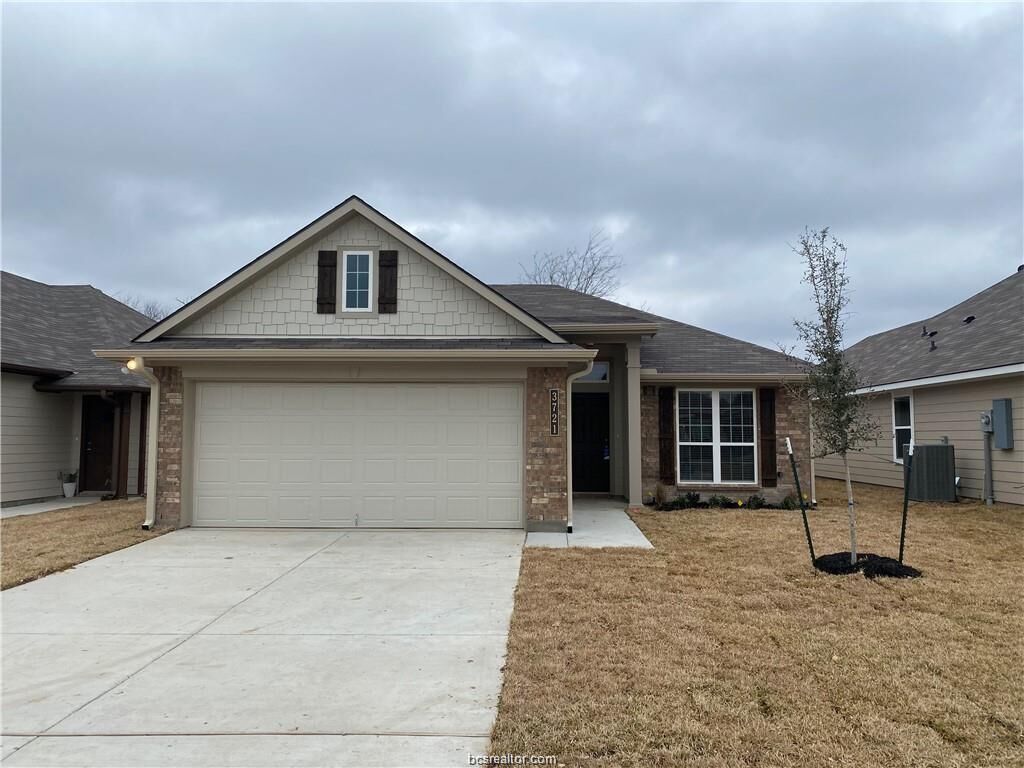 Property Photo: 3721 McKenzie Street TX 77803-1886