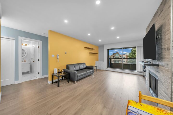 8600 Ackroyd Road 317 — photo 1